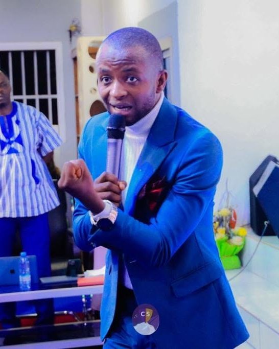 Pastor Ifeanyi Anierobi ministering to the congregation